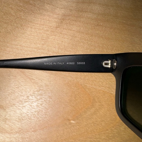 Gorgeous Authentic Chanel sunglasses - Picture 13 of 15